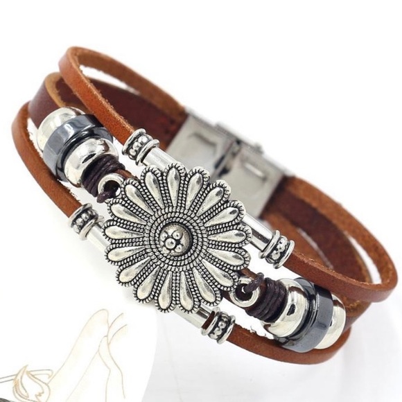Jewelry - Silver Bohemian Flower Beaded Multi Layer Genuine Brown Leather Bracelet!